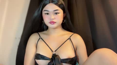 Aya online show from November 25, 10:17 am