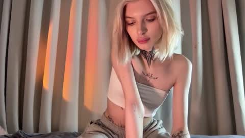 hotchubently online show from September 12, 1:51 pm