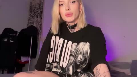 hotchubently online show from October 9, 5:36 pm