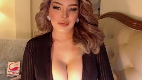 Miss ELY online show from October 5, 2:45 am