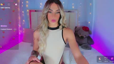 hotzarasweet online show from April 21, 8:26 pm