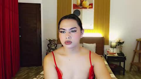 nathalie online show from November 5, 11:54 am