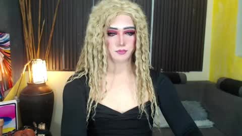 MsLovely online show from April 22, 10:17 pm