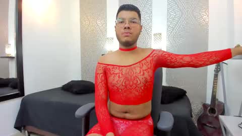       online show from October 30, 11:53 am