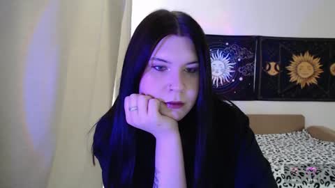 Vella online show from April 22, 11:50 am