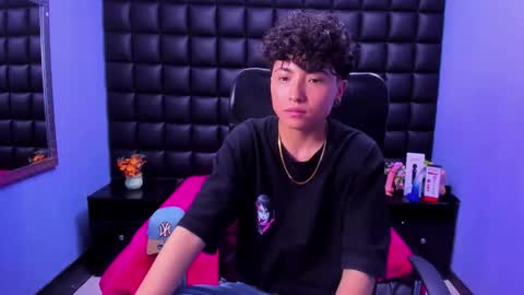 mathias online show from October 25, 4:29 am