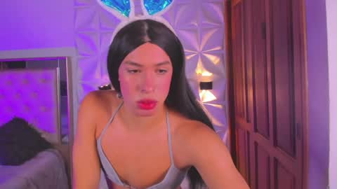 Xander smith online show from April 21, 12:45 pm