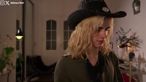 sasha hethey online show from October 30, 10:20 pm