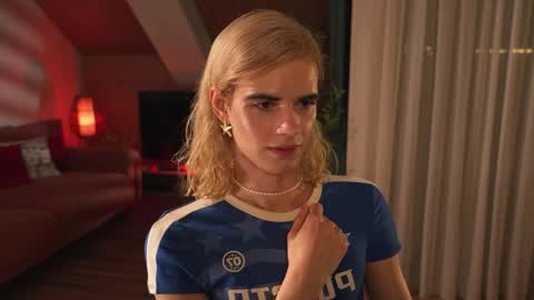 sasha hethey online show from April 19, 11:18 pm