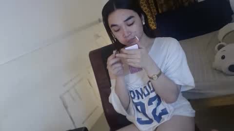 indestructabletrixie online show from March 25, 9:14 am