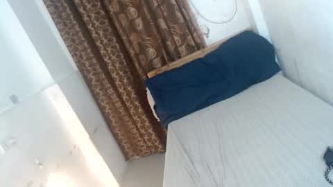 indestructabletrixie online show from April 29, 11:15 am