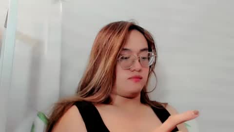 Katniss online show from February 24, 6:15 pm