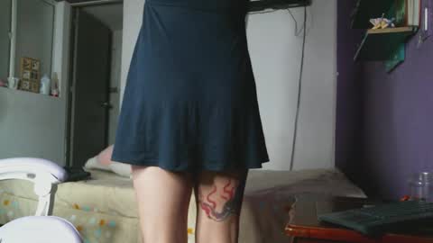 Snapshot of irisbell_ chatting on March 5, 12:51 pm Camilla online show from March 5, 12:51 pm