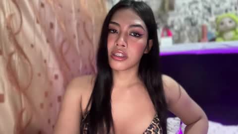 Snapshot of iriss_fox chatting on October 20, 9:12 am they call me Iriss online show from October 20, 9:12 am