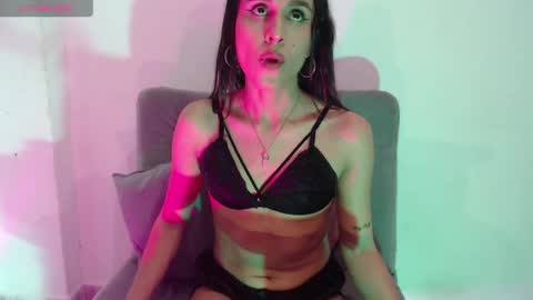 Isabella Hall online show from April 4, 12:08 am