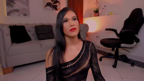 Isa  online show from November 20, 8:31 pm