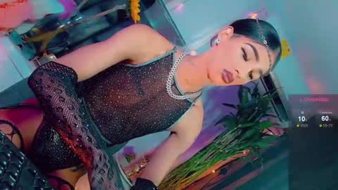 isabellagirs online show from April 18, 7:58 pm