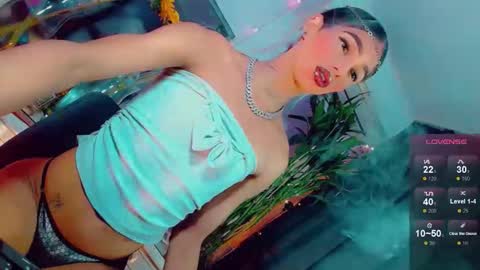 isabellagirs online show from April 22, 5:36 am