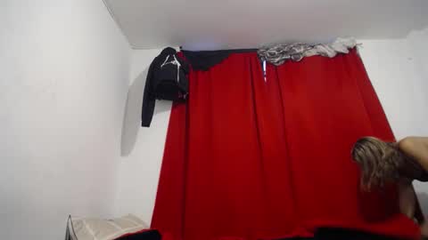 Idara Trovo online show from November 4, 12:59 pm