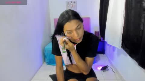 issa_kitty online show from September 10, 7:13 pm