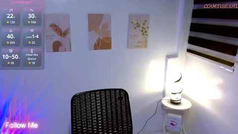 Snapshot of its_me_alexa chatting on September 18, 9:47 am ask me online show from September 18, 9:47 am