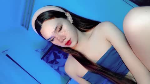 EZZIE online show from February 17, 6:48 pm