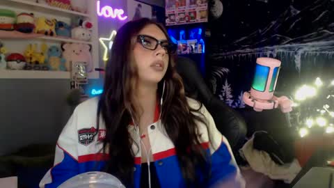 Snapshot of itsnickibabyy chatting on January 15, 10:46 pm Nicki Foxx online show from January 15, 10:46 pm