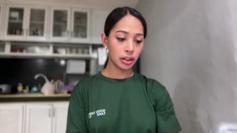 kirstenelsie online show from January 18, 5:59 am