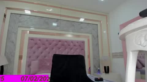 JADDYK  online show from February 7, 5:20 am