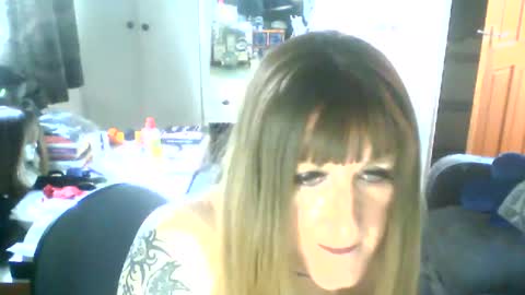 Snapshot of jadeladyboyminx chatting on January 27, 10:38 am Jademinx online show from January 27, 10:38 am