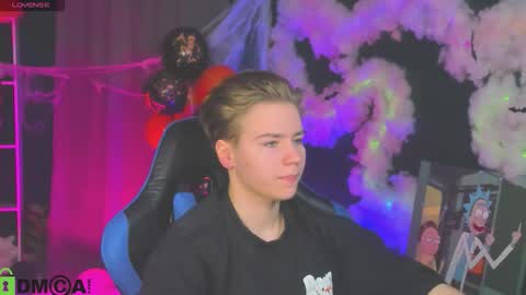 Jean online show from November 2, 11:08 am