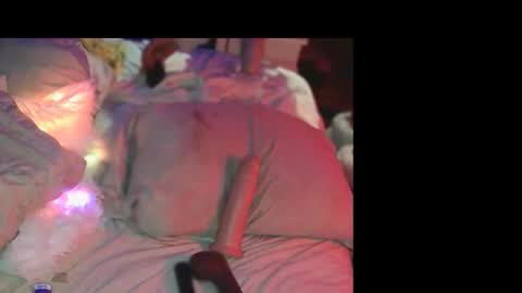 Jennie bttmcd online show from December 3, 8:29 am