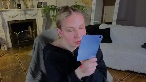 jes_solar online show from September 17, 2:55 pm