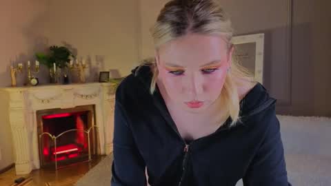 jes_solar online show from October 18, 8:56 pm