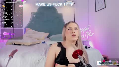 JESSI AND NAOMI online show from February 27, 4:29 am