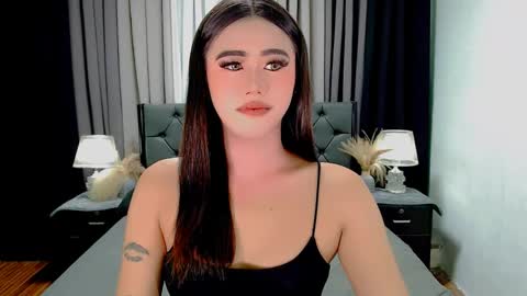 julie online show from April 23, 11:51 pm