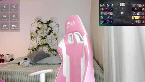 Snapshot of jiggly_ chatting on October 15, 1:49 am Jiggly online show from October 15, 1:49 am