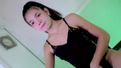 joanna_johnson online show from April 23, 12:51 am