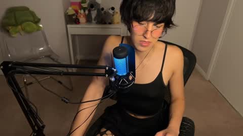 Jackie Joy online show from December 5, 11:45 pm