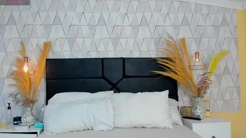 Justine online show from March 26, 5:00 am