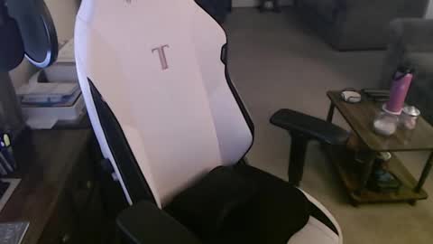 Camprincess331 online show from January 6, 1:09 am