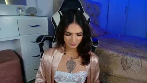 Snapshot of kate_bmoss_ chatting on October 28, 4:43 am kate_bmoss_ online show from October 28, 4:43 am