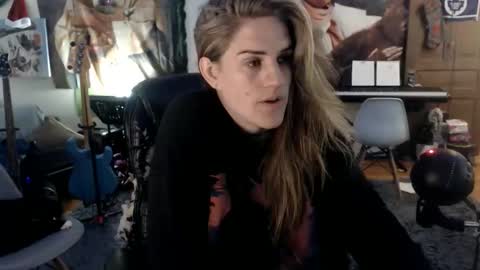 Katie online show from April 11, 7:45 am