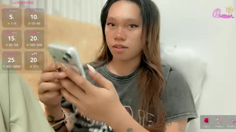 Kelly Smith online show from February 26, 8:36 pm