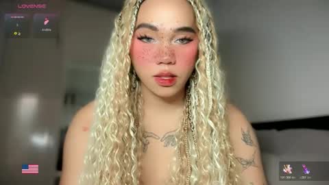 Kelly Smith online show from April 25, 9:46 am