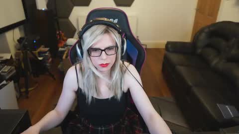 kelseycobalt online show from February 13, 8:55 pm