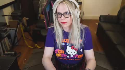 kelseycobalt online show from September 28, 10:20 pm