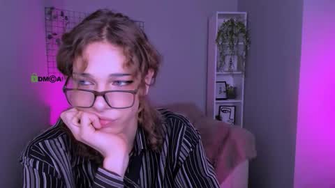kevi here online show from September 13, 8:14 pm
