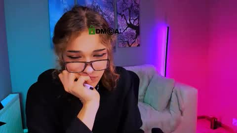 kevi here online show from September 19, 7:41 pm