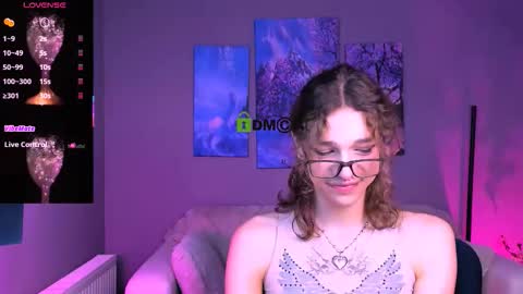 kevi here online show from October 8, 9:43 am